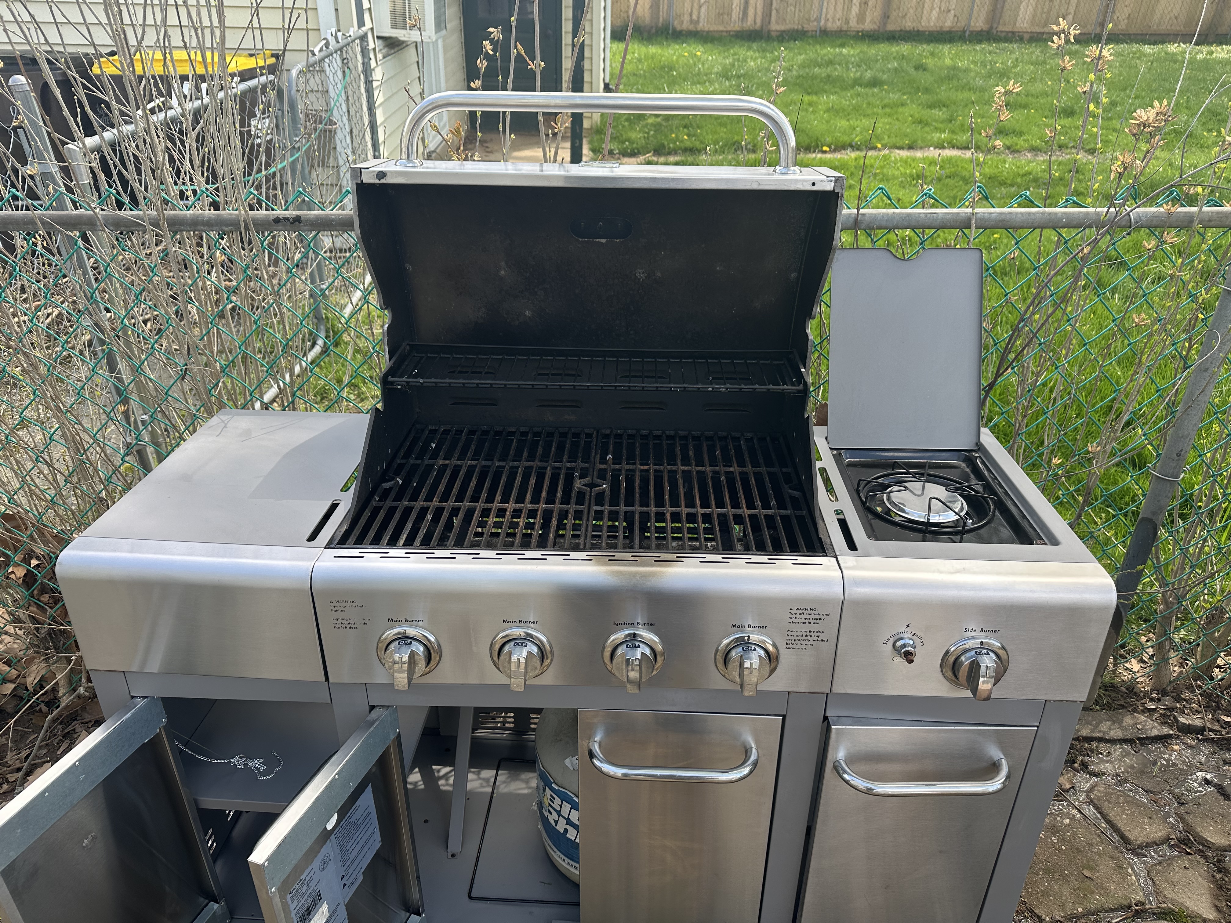 Propane grill after cleaning